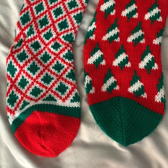 Vintage long knit Christmas stockings red green family set matching pom pom - Picture 6 of 7